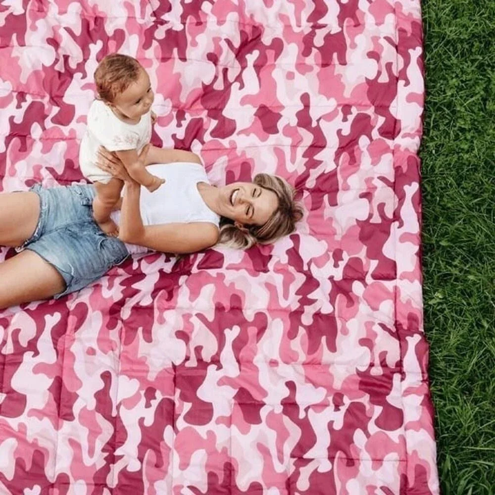 Big Blanket Co Outdoor Blanket Pink‎ Camo 8x8 Oversized Puffy Camouflage New